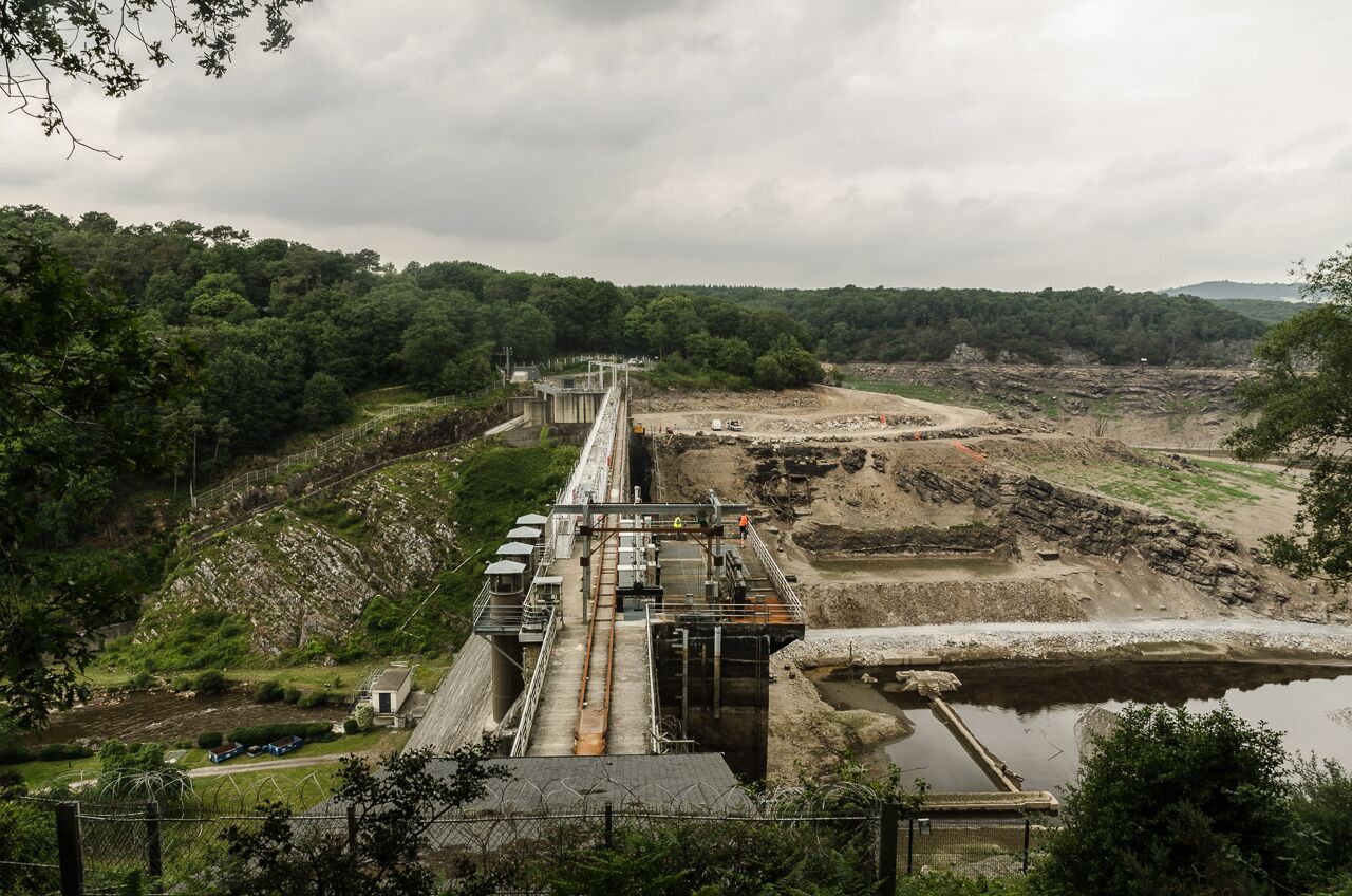 Photographies de la mise à sec du lac de Guerlédan