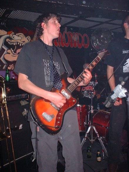 sprayback17.jpg sprayback17.jpg