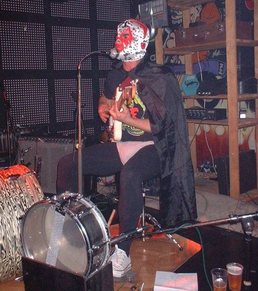 mrbonz060309_1.jpg mrbonz060309_1.jpg