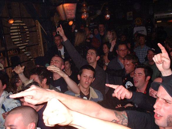 bombardiers_080911_08.jpg bombardiers_080911_08.jpg